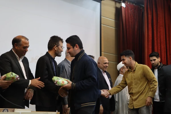 مراسم گرامیداشت روز دانشجو و رونمایی از ۲ کتاب تالیف شده توسط دانشجو معلمان واحد دانشگاهی شهیدبهشتی گنبدکاووس 13