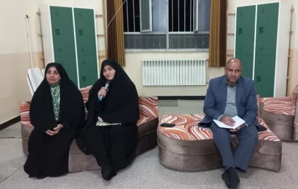 گفتگوی صمیمی سرپرست دانشگاه فرهنگیان استان گلستان با دانشجویان خوابگاهی پردیس امام خمینی (ره) ساختمان شماره 2 علی آباد  2