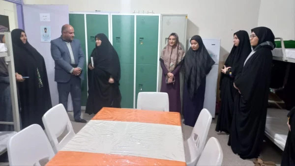 گفتگوی صمیمی سرپرست دانشگاه فرهنگیان استان گلستان با دانشجویان خوابگاهی پردیس امام خمینی (ره) ساختمان شماره 2 علی آباد  2