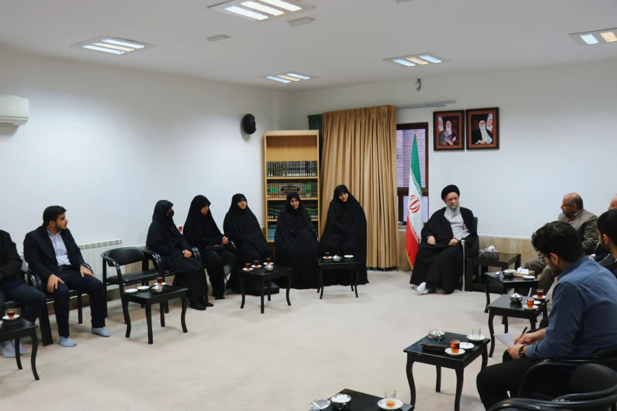 دیدار اعضای ستاد بزرگداشت شهدای دانشجو معلم استان گلستان با حضرت آیت الله نورمفیدی نماینده ولی فقیه دراستان گلستان وامام جمعه گرگان 5