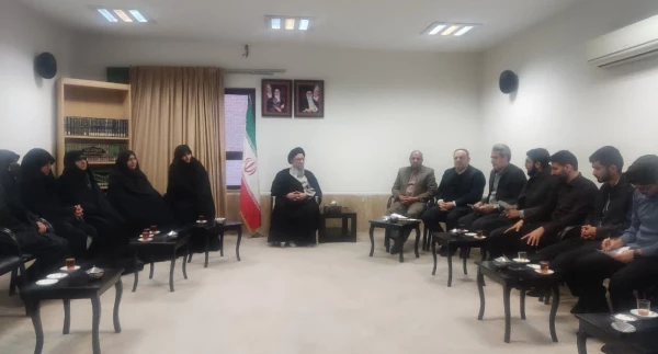 دیدار اعضای ستاد بزرگداشت شهدای دانشجو معلم استان گلستان با حضرت آیت الله نورمفیدی نماینده ولی فقیه دراستان گلستان وامام جمعه گرگان 8