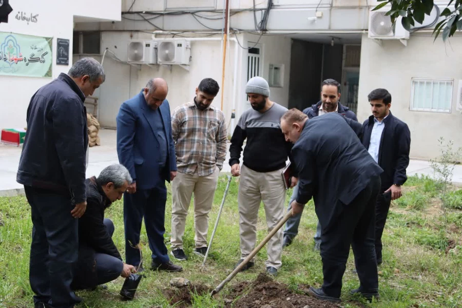 گرامی داشت هفته منابع طبیعی و روز درختکاری ، با کاشت نهال در محوطه پردیس آیت الله خامنه ای گرگان 3