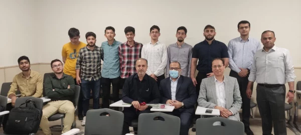 به مناسبت روز معلم از اساتید پردیس آیت الله خامنه ای گرگان با اهدای گل تقدیر شد 13