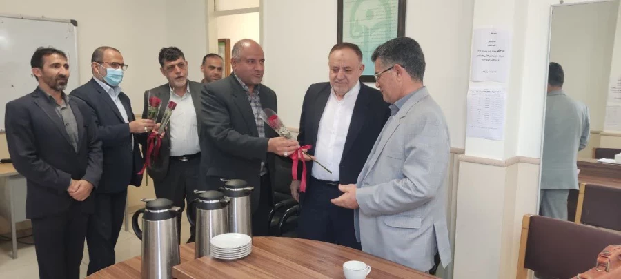 تقدیر از اساتید به مناسبت روز معلم