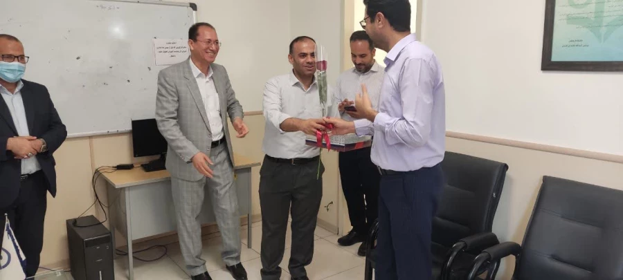 تقدیر از اساتید به مناسبت روز معلم