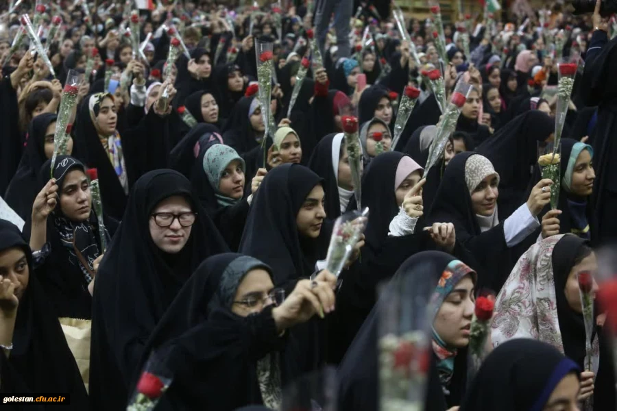  حضور با شکوه دانشجو معلمان پردیس امام خمینی ره گرگان د در اجتماع بزرگ دختران دانشجو به مناسبت میلاد با سعادت حضرت فاطمه سلام الله در حرم مطهر کریمه اهل البیت با عنوان گردهمایی بهترین دختر دنیا 2