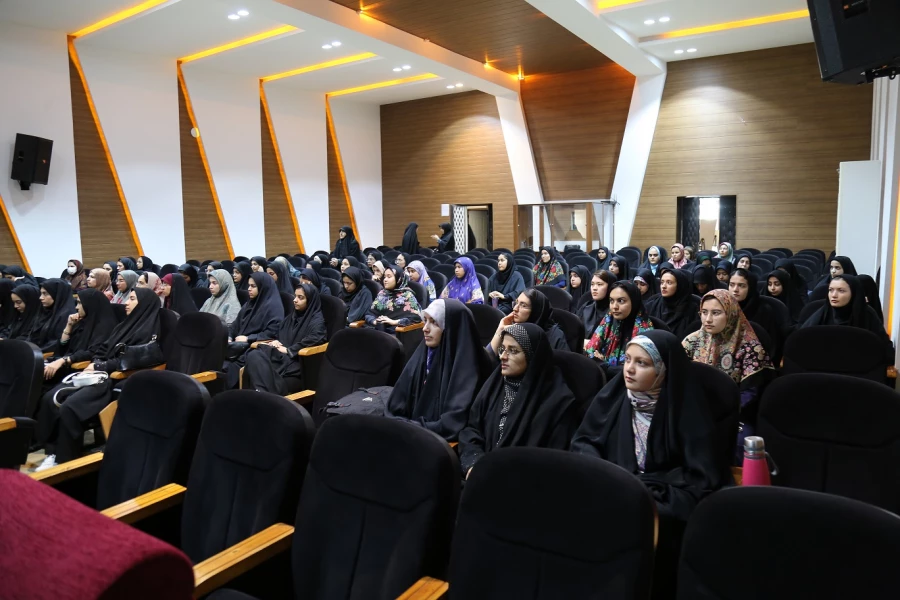 نشست تخصصی با موضوع تحولات منطقه ای و تمدن سازی با رویکرد بیانیه گام دوم انقلاب 5