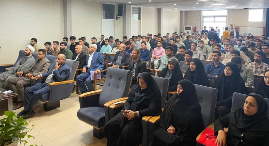 دومین همایش ملی کارورزی در برنامه درسی تربیت معلم در پردیس آیت الله خامنه ای گرگان برگزار شد. 4