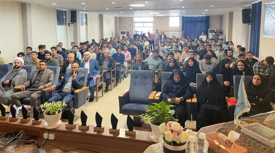 دومین همایش ملی کارورزی در برنامه درسی تربیت معلم در پردیس آیت الله خامنه ای گرگان برگزار شد. 5