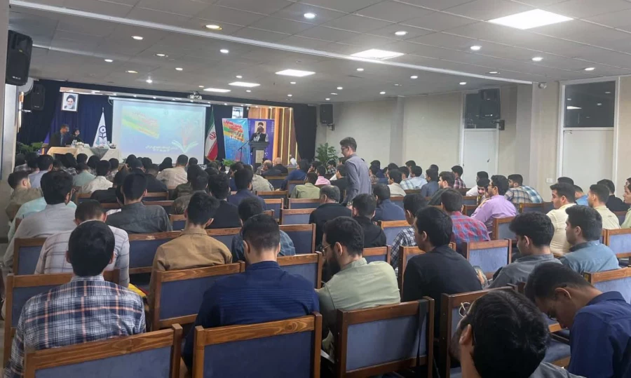 دومین همایش ملی کارورزی در برنامه درسی تربیت معلم در پردیس آیت الله خامنه ای گرگان برگزار شد. 15