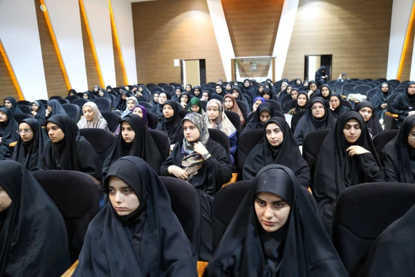 نشست توجیهی با موضوع آشنایی دانشجو معلمان جدید الورود با قوانین آموژشی، انضباطی، دانشجویی، فرهنگی و... 5