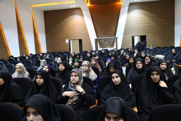 نشست توجیهی با موضوع آشنایی دانشجو معلمان جدید الورود با قوانین آموژشی، انضباطی، دانشجویی، فرهنگی و... 6