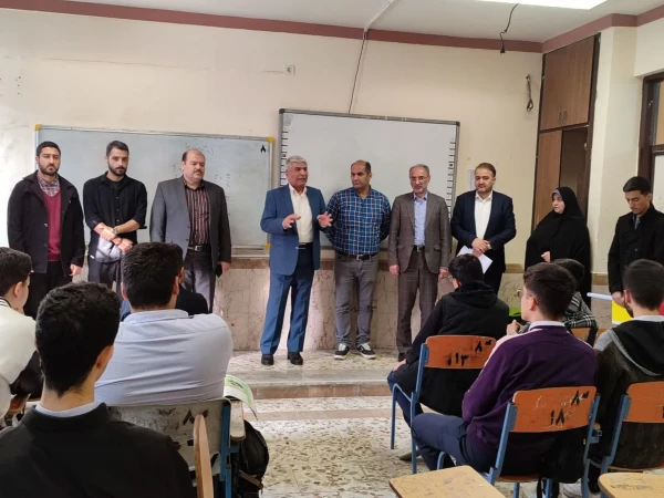 بازدید معاون متوسطه اداره کل آموزش و پرورش از مدارس وابسته تجربی آموزشی 2