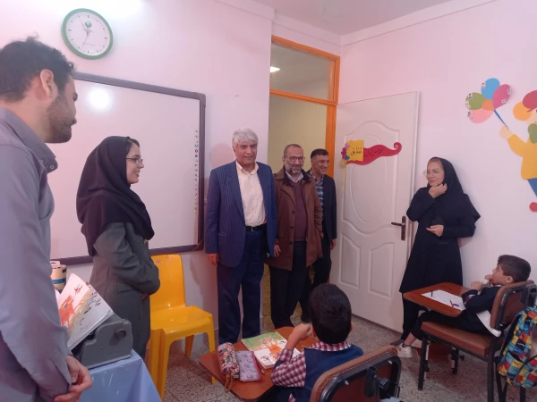 بازدید کارشناسان دانشگاه فرهنگیان از مدارس مجری برنامه کارورزی پردیس آیت الله خامنه ای گرگان 4