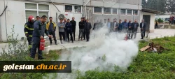 برگزاری کارگاه آشنایی با کپسول های آتش نشانی و نحوه کاربرد آنها ویژه کارکنان خدماتی و شاغل در سرای دانشجویی 14