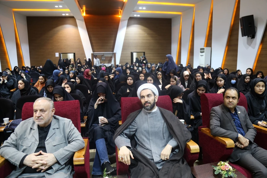 برگزاری مراسم گرامیداشت روز دانشجو با حضور گسترده دانشجو معلمان در پردیس امام خمینی (ره) گرگان 2