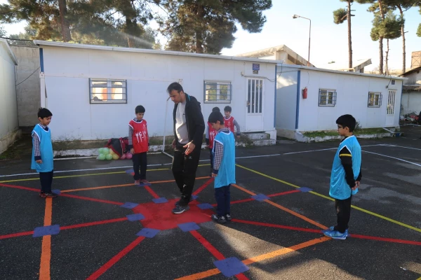 افتتاحیه حیاط پویا برای نخستین بار در استان گلستان در پردیس امام خمینی (ره) گرگان اجرا شد. 2