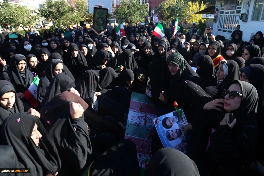 تشییع شهید گمنام بر روی دستان دانشجو معلمان پردیس امام خمینی (ره) گرگان. 2