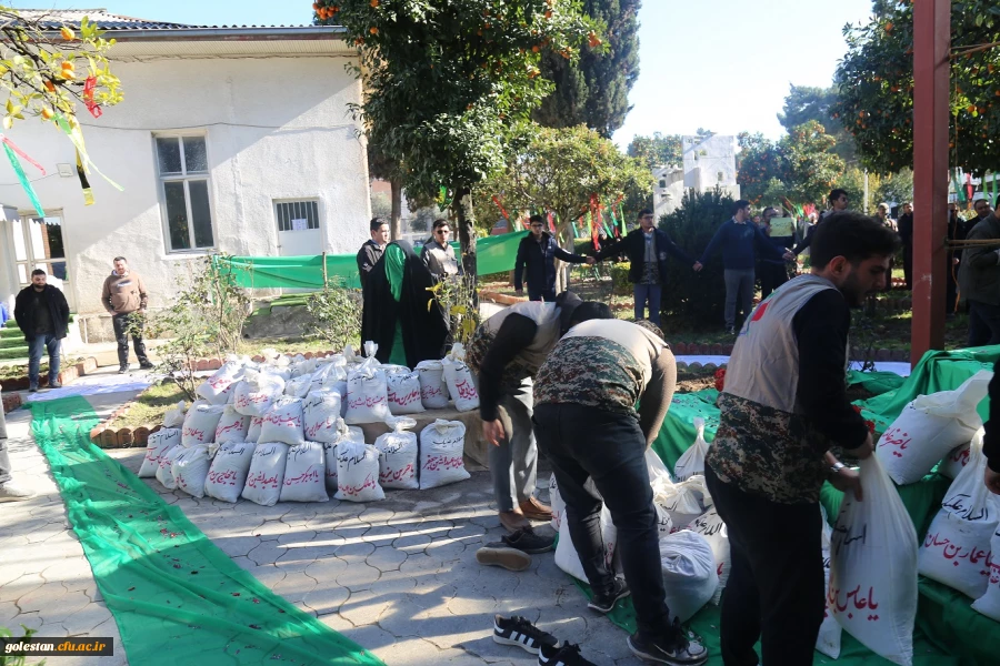 تشییع شهید گمنام بر روی دستان دانشجو معلمان پردیس امام خمینی (ره) گرگان. 2