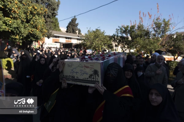 تشییع شهید گمنام بر روی دستان دانشجو معلمان پردیس امام خمینی (ره) گرگان. 13