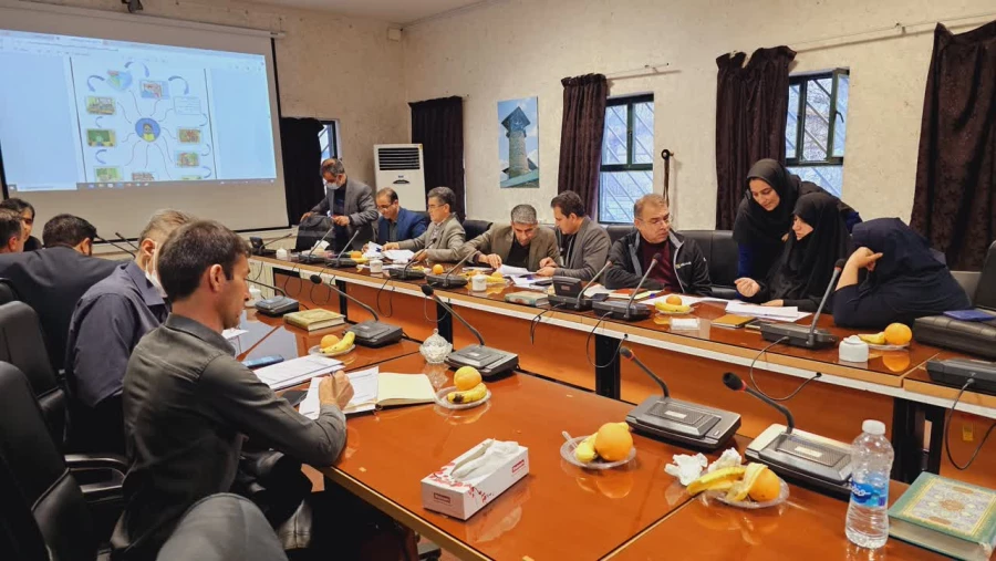 دوره های کارورزی ۲ و ۴ و رشته کاردانی با هدف ارتقاء مهارت های عملی و حرفه ای دانشجویان در ارتباط با حرفه ی آموزشی برگزار شدند.

 3