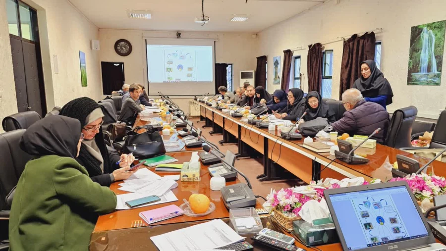 دوره های کارورزی ۲ و ۴ و رشته کاردانی با هدف ارتقاء مهارت های عملی و حرفه ای دانشجویان در ارتباط با حرفه ی آموزشی برگزار شدند.

 7