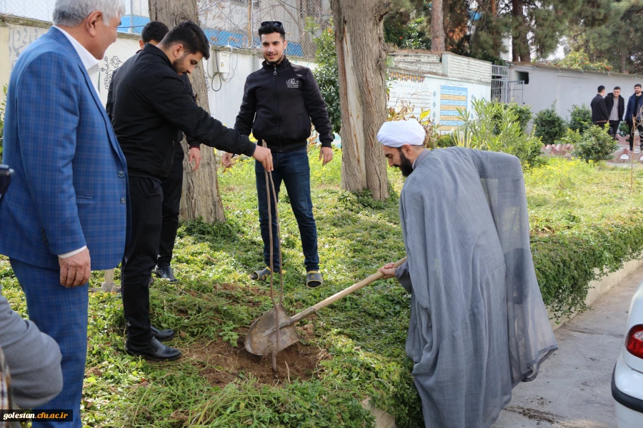 به مناسبت گرامی داشت هفته منابع طبیعی و روز درختکاری ، مراسم کاشت نهال در محوطه پردیس آیت الله خامنه ای گرگان برگزار شد  4