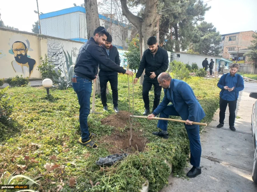 به مناسبت گرامی داشت هفته منابع طبیعی و روز درختکاری ، مراسم کاشت نهال در محوطه پردیس آیت الله خامنه ای گرگان برگزار شد  6