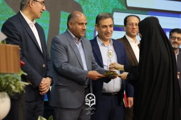 مراسم اختتامیه اولین جشنواره سرآمد شو (تجربه زیسته کارورزی) برگزار شد. 4