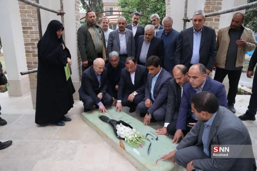 حضوردکتر قالیباف بر مزار شهید گمنام