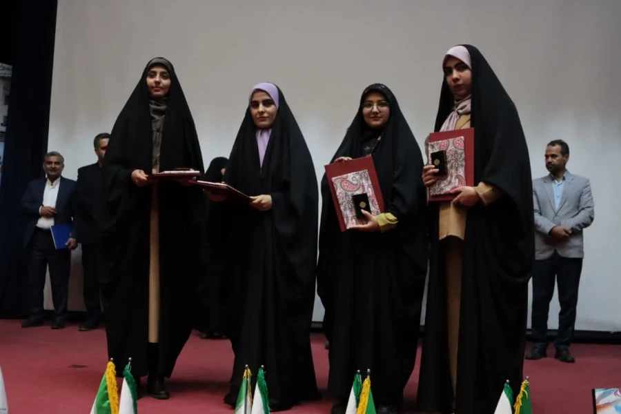 دانشگاه فرهنگیان استان گلستان مقام های دوم و سوم مسابقات ملی مناظره دانشجویان دانشگاه های استان را بدست آورد. 4