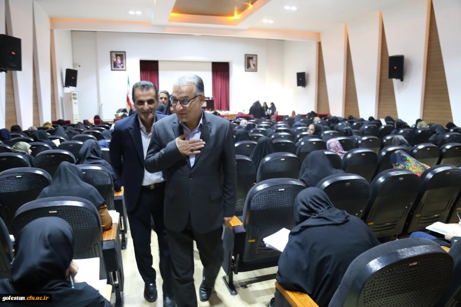 روند برگزاری آزمون سراسری ارزشیابی صلاحیت حرفه ی معلمی مهارت آموزان ( آزمون اصلح ) در پردیس امام خمینی (ره) گرگان. 2