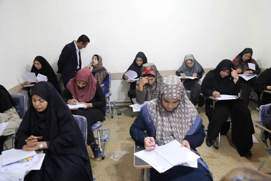 روند برگزاری آزمون سراسری ارزشیابی صلاحیت حرفه ی معلمی مهارت آموزان ( آزمون اصلح ) در پردیس امام خمینی (ره) گرگان. 2