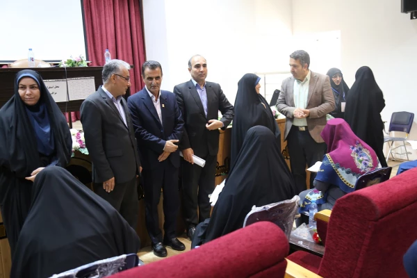 روند برگزاری آزمون سراسری ارزشیابی صلاحیت حرفه ی معلمی مهارت آموزان ( آزمون اصلح ) در پردیس امام خمینی (ره) گرگان. 2