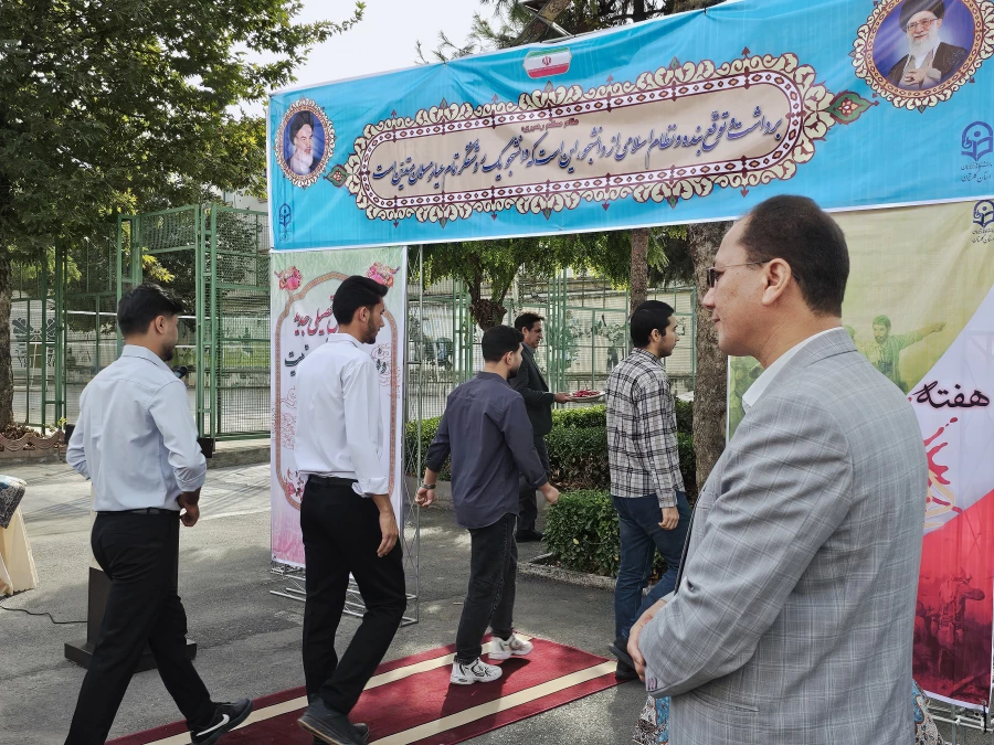 جشن آغازسال تحصیلی جدید دانشجویان پردیس آیت الله خامنه ای برگزار شد 11