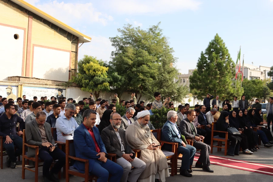 جشن آغازسال تحصیلی جدید دانشجویان پردیس آیت الله خامنه ای برگزار شد 14