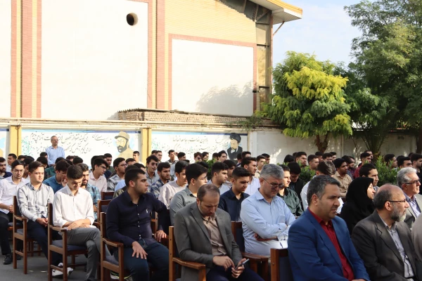 جشن آغازسال تحصیلی جدید دانشجویان پردیس آیت الله خامنه ای برگزار شد 15