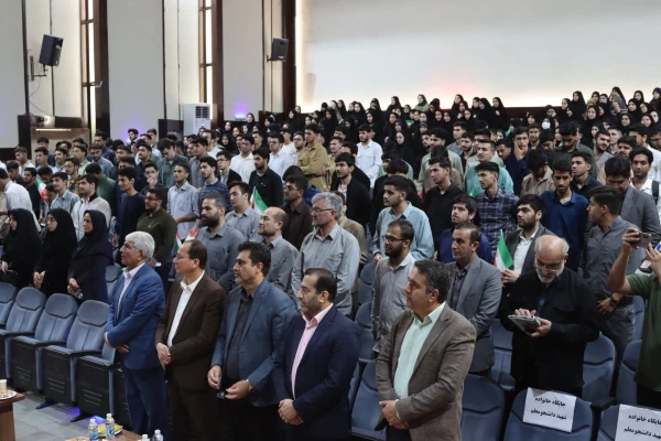 جشن آغاز سال تحصیلی جدید و آئین استقبال از نو دانشجو معلمان برگزار شد 7