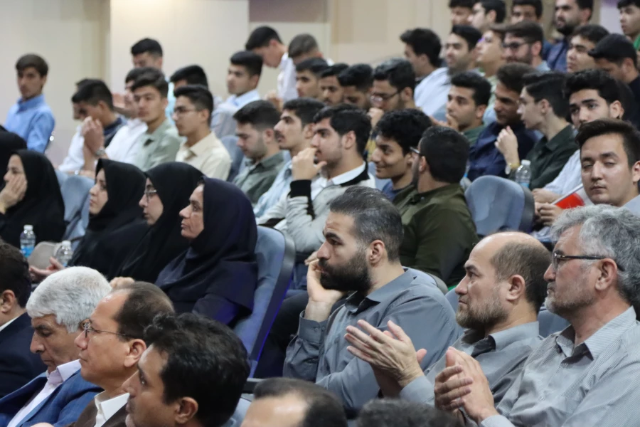 جشن آغاز سال تحصیلی جدید و آئین استقبال از نو دانشجو معلمان برگزار شد 9