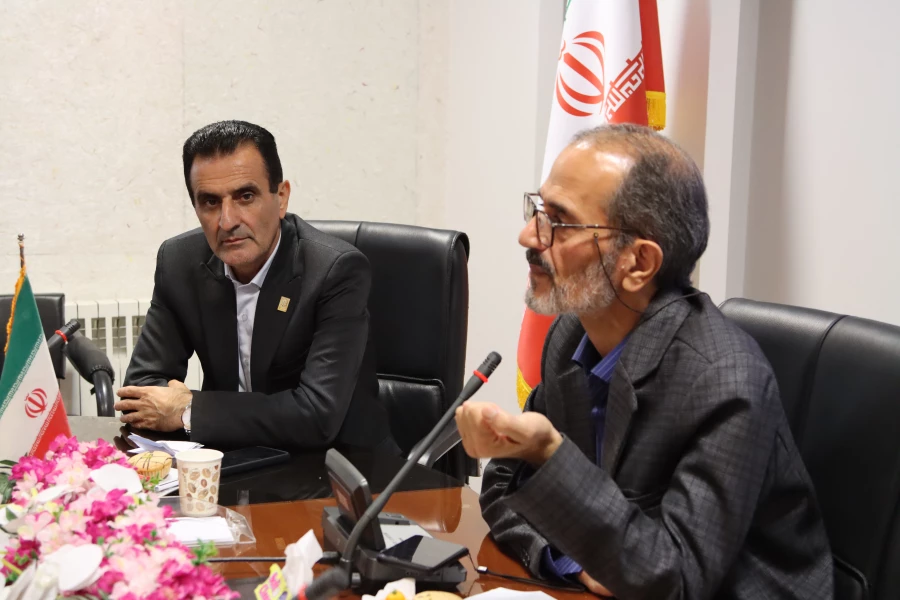   تحقق اهداف و محور های بیانیه گام دوم انقلاب بدون مجاهدت علمی و عملی اصحاب دانشگاه دشوار است 3