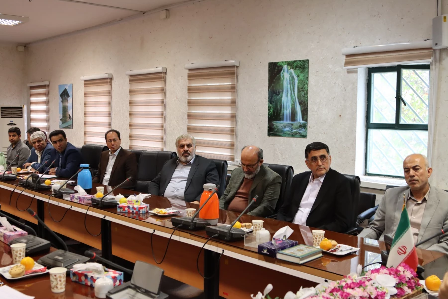   تحقق اهداف و محور های بیانیه گام دوم انقلاب بدون مجاهدت علمی و عملی اصحاب دانشگاه دشوار است 8