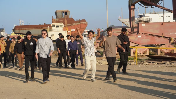 برگزاری اردوی علمی راهیان پیشرفت دانشجویان واحد دانشگاهی شهید بهشتی از شرکت کشتی سازی صدرا

 9