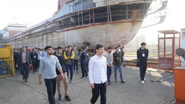 برگزاری اردوی علمی راهیان پیشرفت دانشجویان واحد دانشگاهی شهید بهشتی از شرکت کشتی سازی صدرا

 6