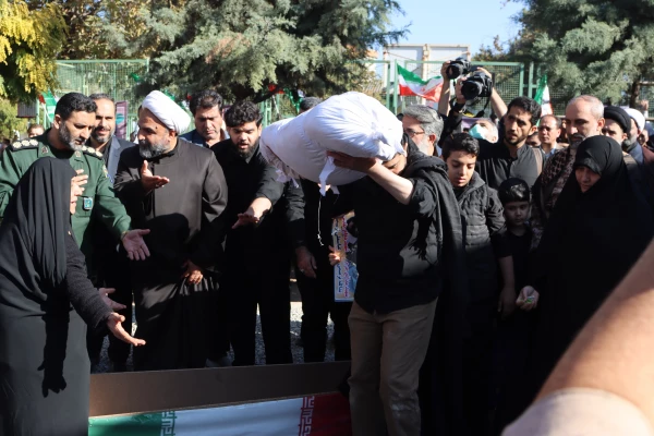 پیکر مطهر شهید گمنام در پردیس ایت الله خامنه ای گرگان تدفین شد 21